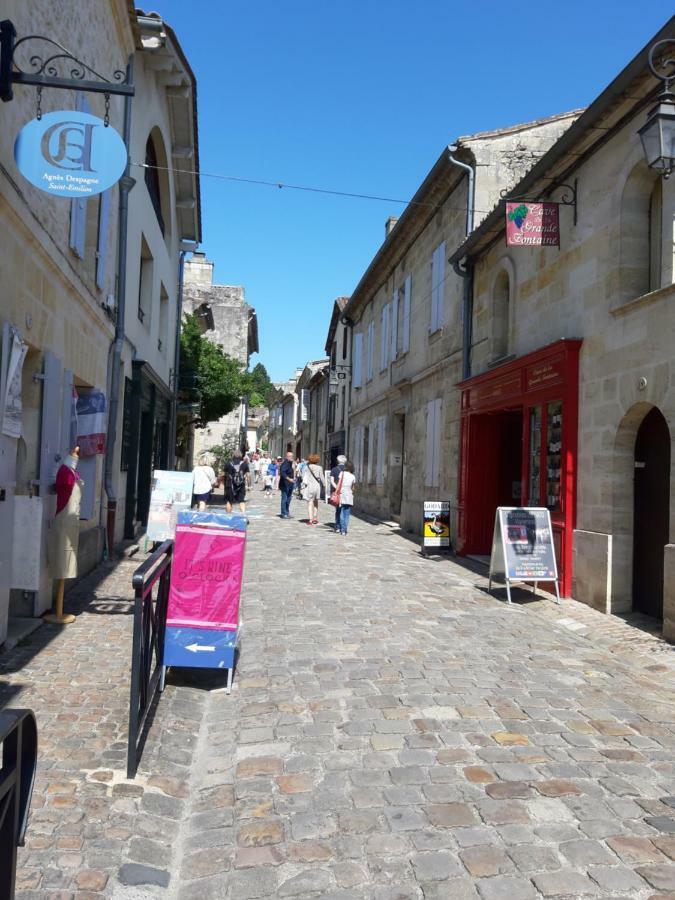 Les Logis Des Vignobles Saint Emilion En Duplex N 2 Avec Terrasse Apartment Ngoại thất bức ảnh